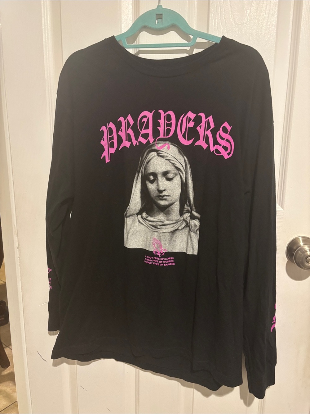 Black Long-Sleeve Graphic Tee with Pink 'PRAYERS' Print